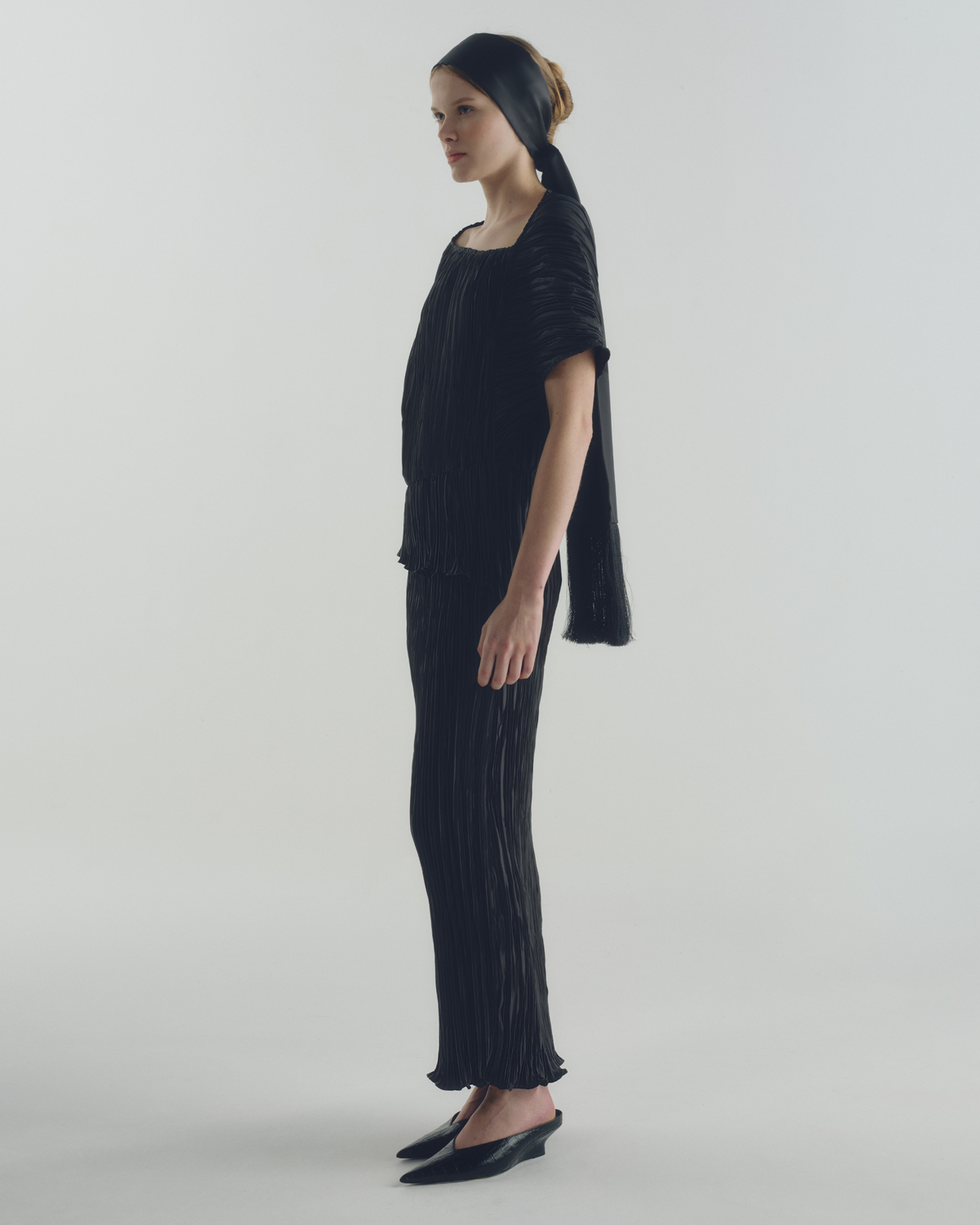 Vestido Escultural Plissado Preto