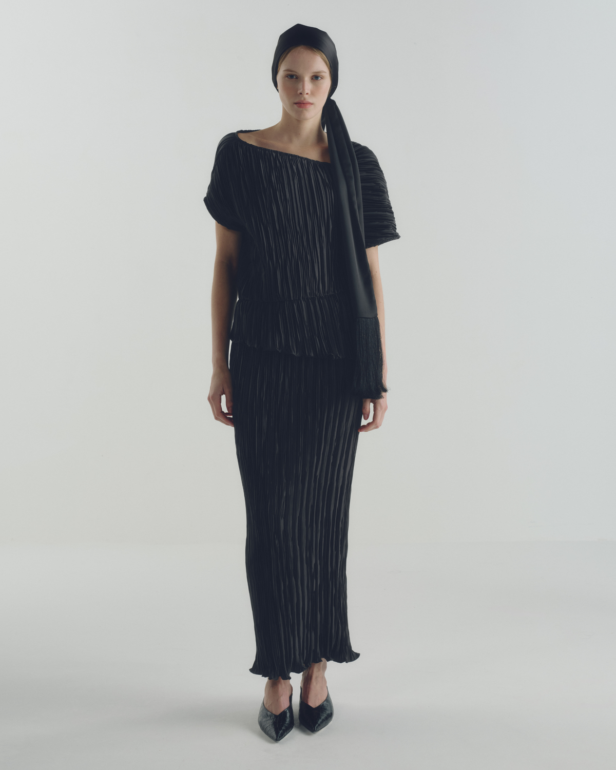Vestido Escultural Plissado Preto