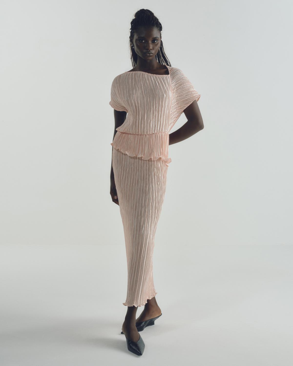 Vestido Escultural Plissado Rosé