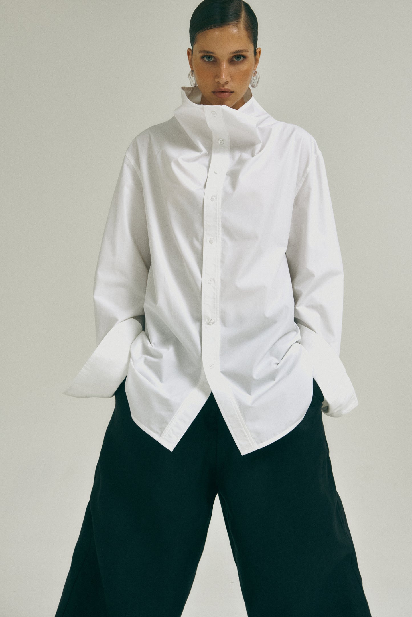 Camisa Oversized Gola Alta Branca